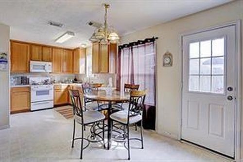 Building Photo - 26869 Monarch Manor Ln