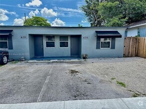 Building Photo - 4332 SW 56th Ave
