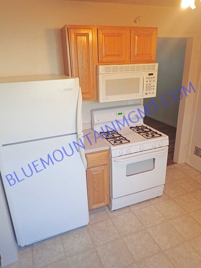 Building Photo - 1509-1515 E Caramillo St