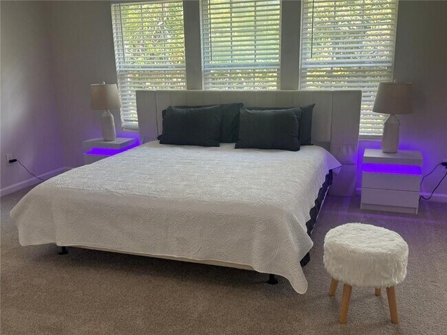 Building Photo - 3926 Yosemite Park Ln