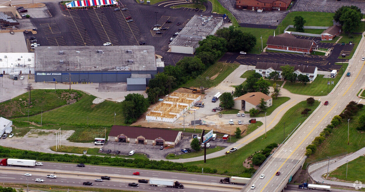 Building Photo - Fallon Crest