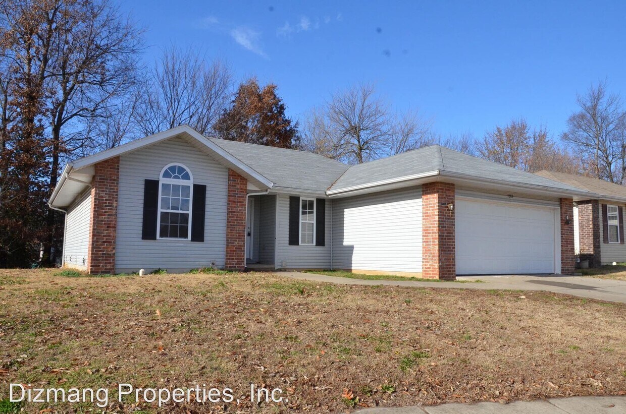 Foto principal - 3 br, 2 bath House - 1069 S. Missouri Ave.