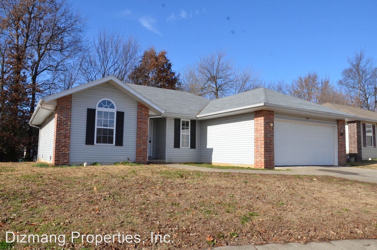 Primary Photo - 3 br, 2 bath House - 1069 S. Missouri Ave.