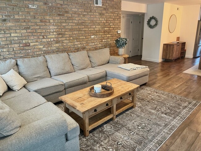 Living room - 5324 W Windsor Ave