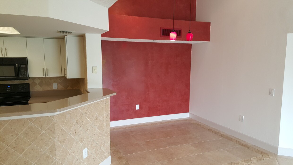 Foto principal - 5025 Wiles Rd