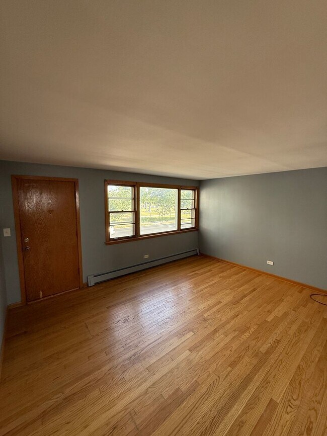Foto del edificio - 3556 N Nagle Ave