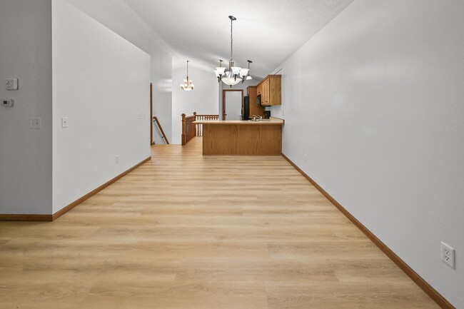 Building Photo - 6030 Boulder Ridge Dr