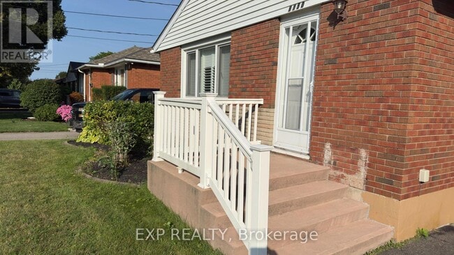 Building Photo - 6150 Fingland St