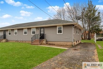 Building Photo - 1036 Apache St