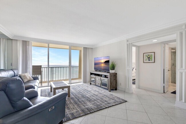 Foto del edificio - 300 Ocean Trail Way