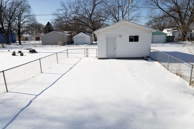 Foto del edificio - UPDATED 3 Bedroom 1 Bathroom single family home