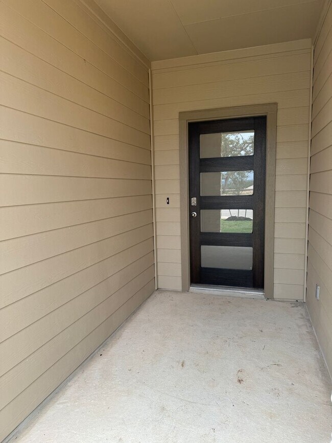 Foto del edificio - BRAND NEW ONE STORY  |  NORTH SIDE NEAR 16...