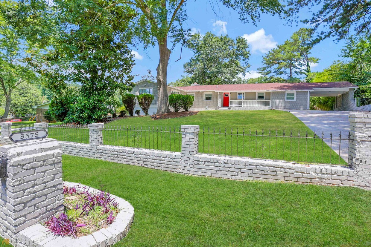 Primary Photo - 3575 Hogan Rd SW