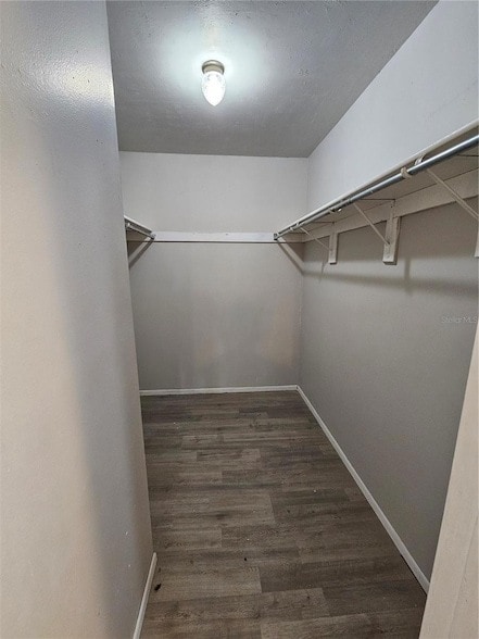 Foto del edificio - 4907 Barcelona St