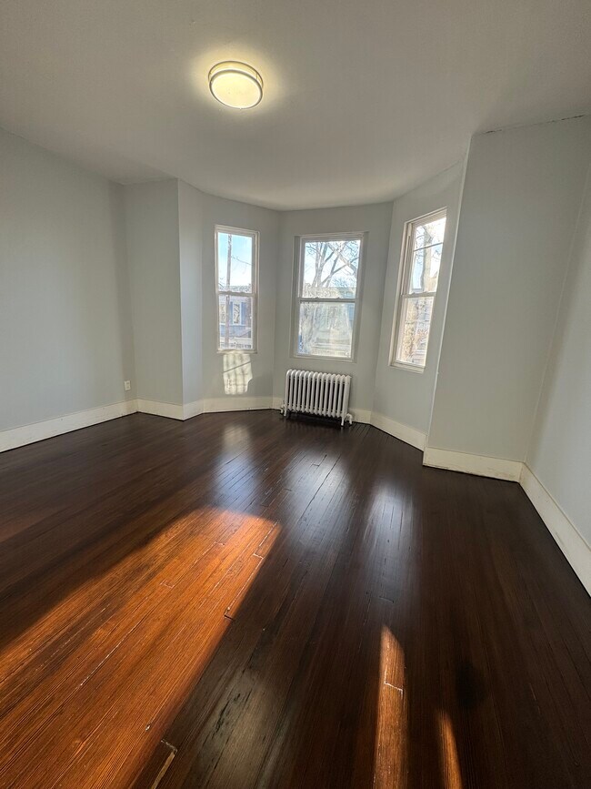 Foto del edificio - 4338 N Franklin St