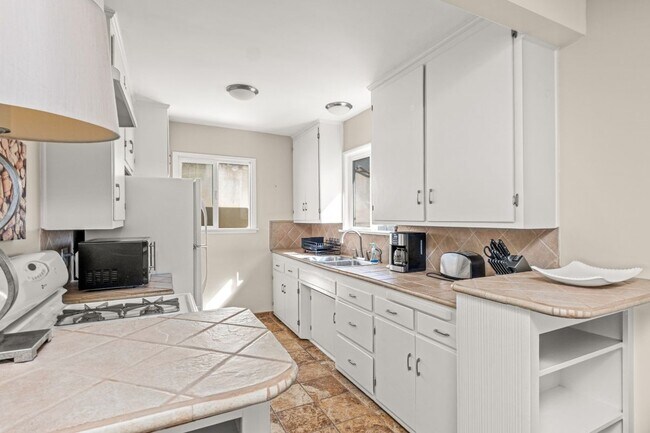 Foto del edificio - 58 10th Ct