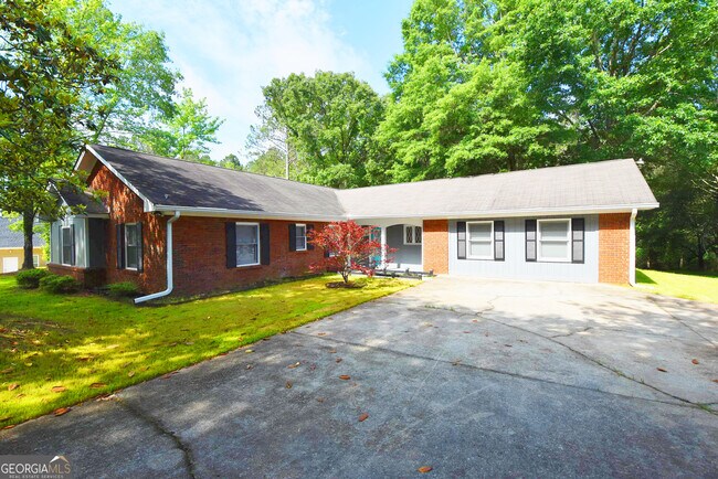 Building Photo - 98 Woodvalley Dr