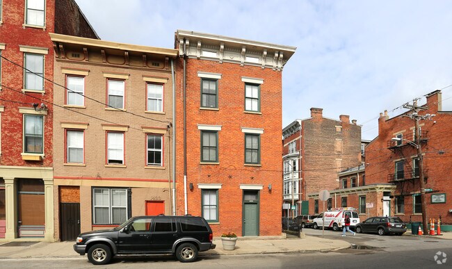 Building Photo - 1435 Walnut St