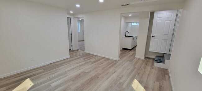 Building Photo - 7350 N Jordan Ave