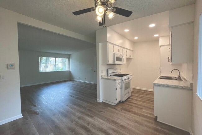 Building Photo - Bridgeport Apartment Homes