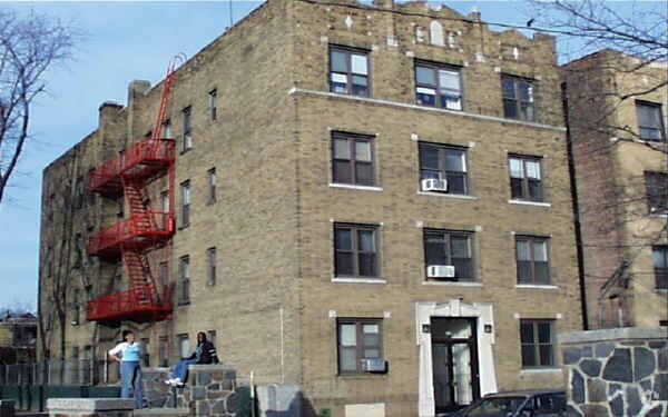 Building Photo - 198 Kensington Ave