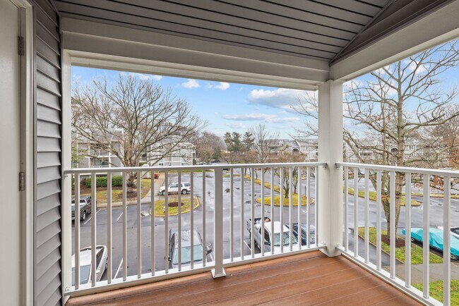Foto del edificio - AWESOME CONDO - CONVENIENT LOCATION!