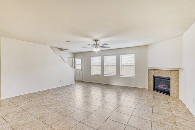 Foto del edificio - 3514 Barkers Crossing Ave