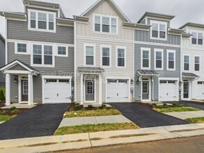 Building Photo - 3483 Monterey Dr