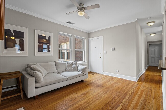 Building Photo - 3454 N Janssen Ave