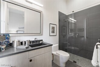 Building Photo - 20171 Riverbrooke Run