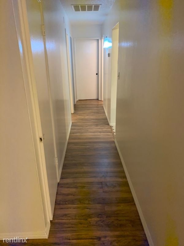 Building Photo - 3 br, 1 bath Apartment - 5313 Planz Rd