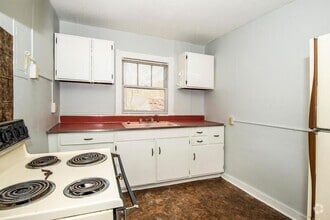 Building Photo - 706 Chickamauga Ave