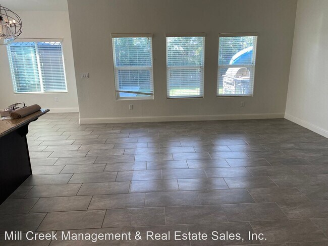 Foto del edificio - 4 br, 3 bath House - 3937 W Clinton