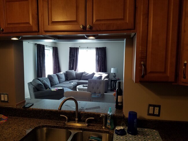 Building Photo - 1295 N Sterling Ave