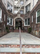 Building Photo - 305 Sixth Ave