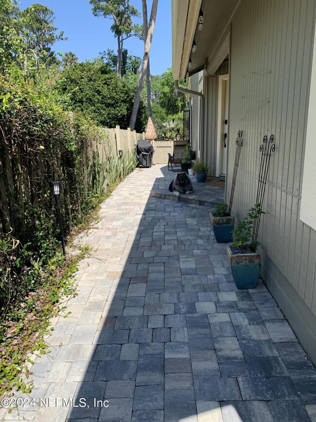 Building Photo - 15 Turtleback Trail