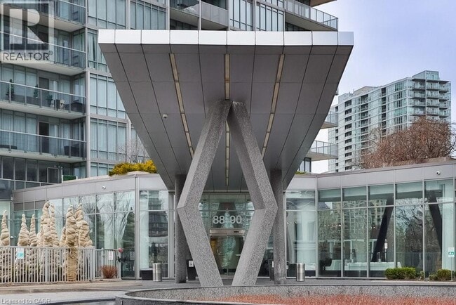 Photo du bâtiment - 88 Park Lawn Rd