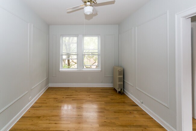 Building Photo - 2824 N Burling St