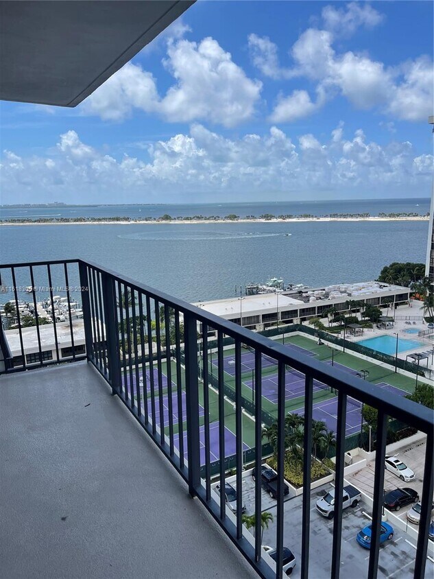 Foto principal - 1901 Brickell Ave
