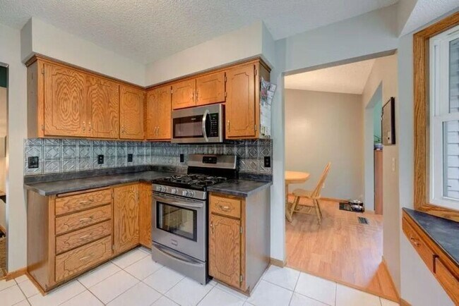Foto del edificio - 7109 Polaris Ln N