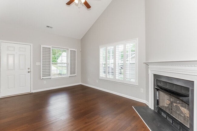 Building Photo - 6216 Sid Crane Dr