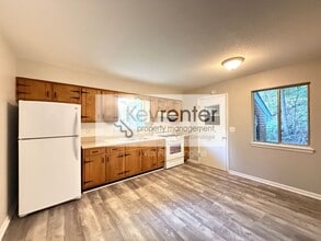 Building Photo - 4460 Norcross Rd