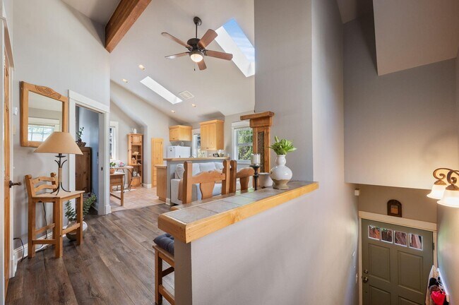 Foto del edificio - 1313 NW Fort Clatsop St