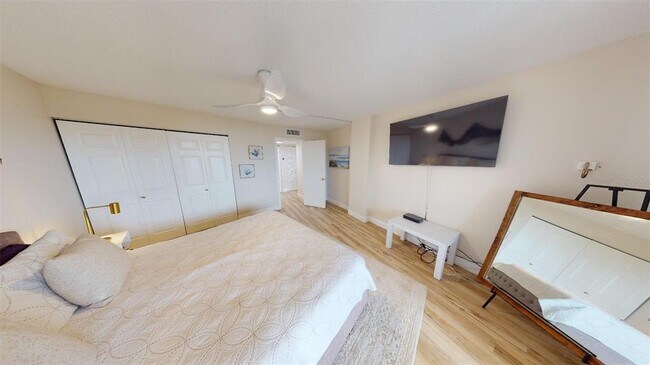 Foto del edificio - 5855 Midnight Pass Rd