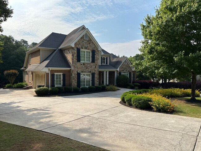 Foto del edificio - Huge, beautiful custom 4 bedroom house in Oconee!
