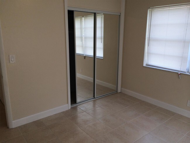 Foto del edificio - 1501 SW 21st St