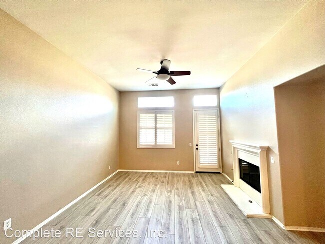 Foto del edificio - 4 br, 2 bath House - 16352 Freesia Ln
