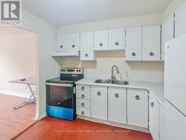 Photo du bâtiment - 5130A Dundas St W