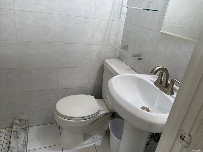 Foto del edificio - 157 Ingraham Ln