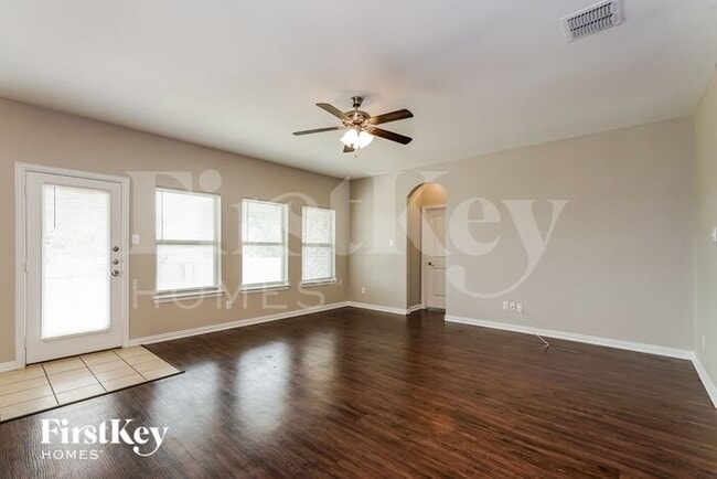Building Photo - 712 Woodcrest Drive